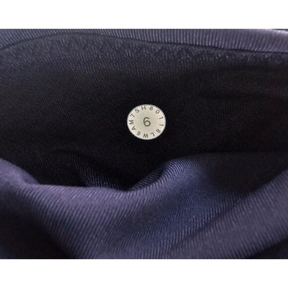 Lululemon Women’s Mix & Mesh Crop 21” Yoga Leggings Navy Blue Size 6 EUC - Picture 6 of 8